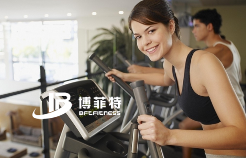 别再每天用跑步机了，试试其它健身器材吧